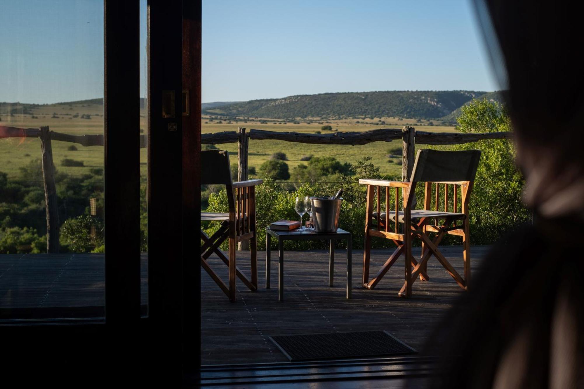 Hillsnek Safari Camp - Amakhala viltreservat Exteriör bild