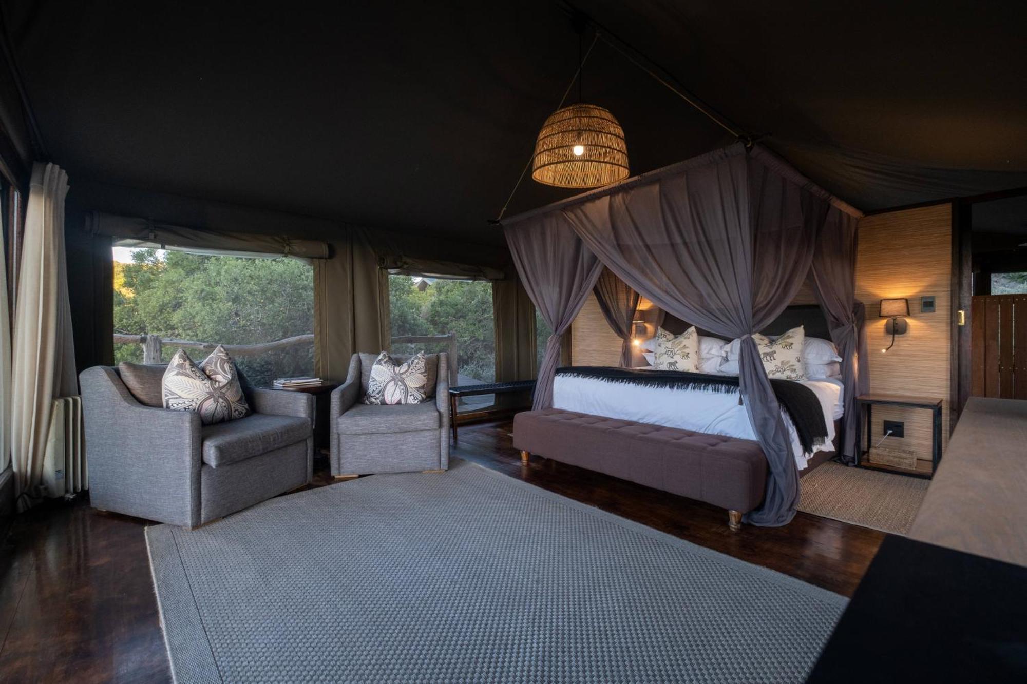 Hillsnek Safari Camp - Amakhala viltreservat Exteriör bild